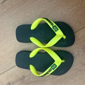 Havaianas Kids Neon Yellow and Black Flip Flops